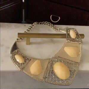 AKIRA | statement necklace